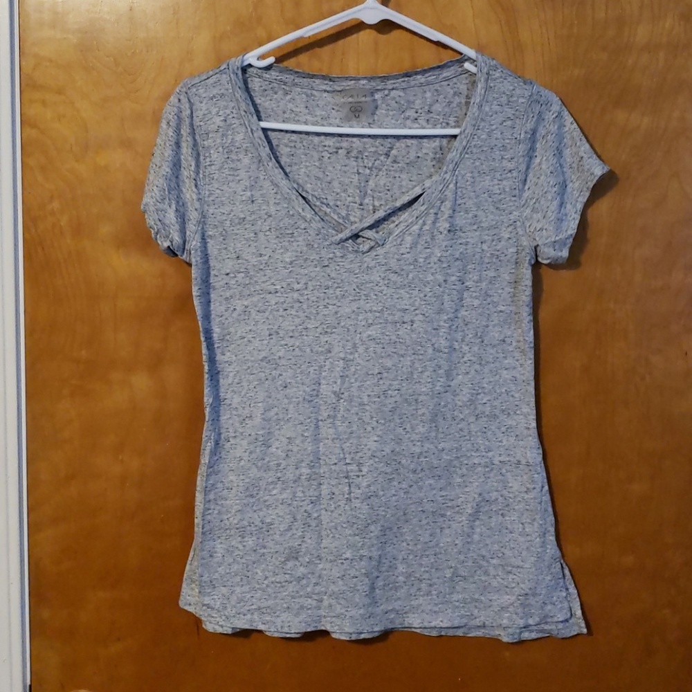 Grey yoga tee